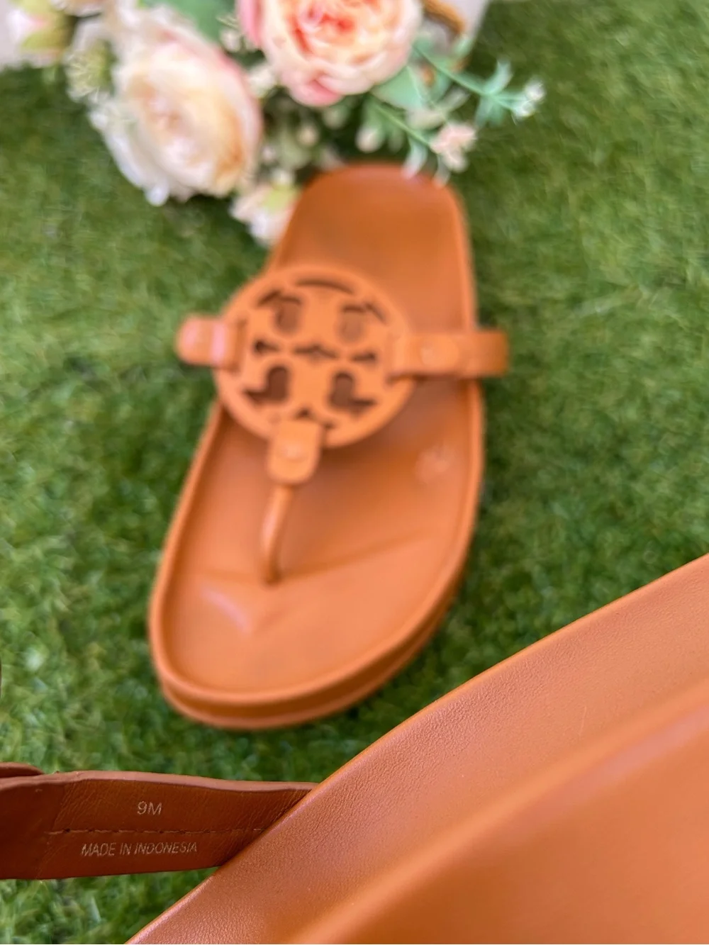 Tory Burch lightweight ergonomic
